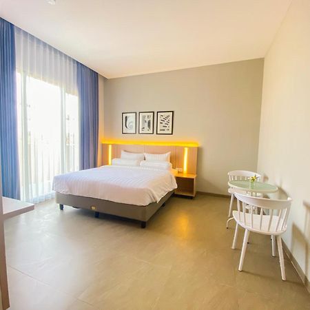 Front One King Hotel Tuban Tuban  Luaran gambar