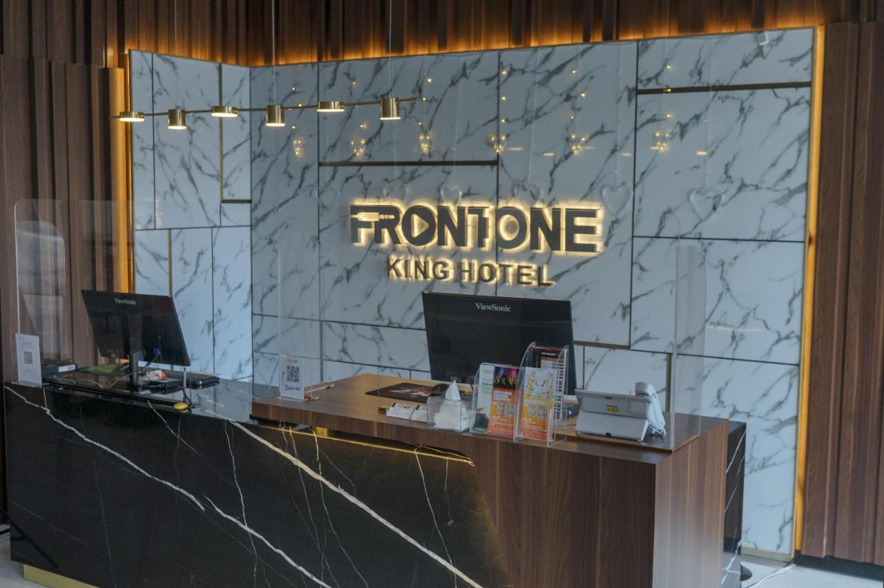 Front One King Hotel Tuban Tuban  Luaran gambar