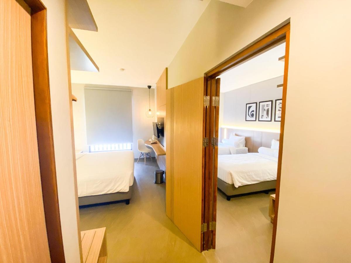 Front One King Hotel Tuban Tuban  Luaran gambar