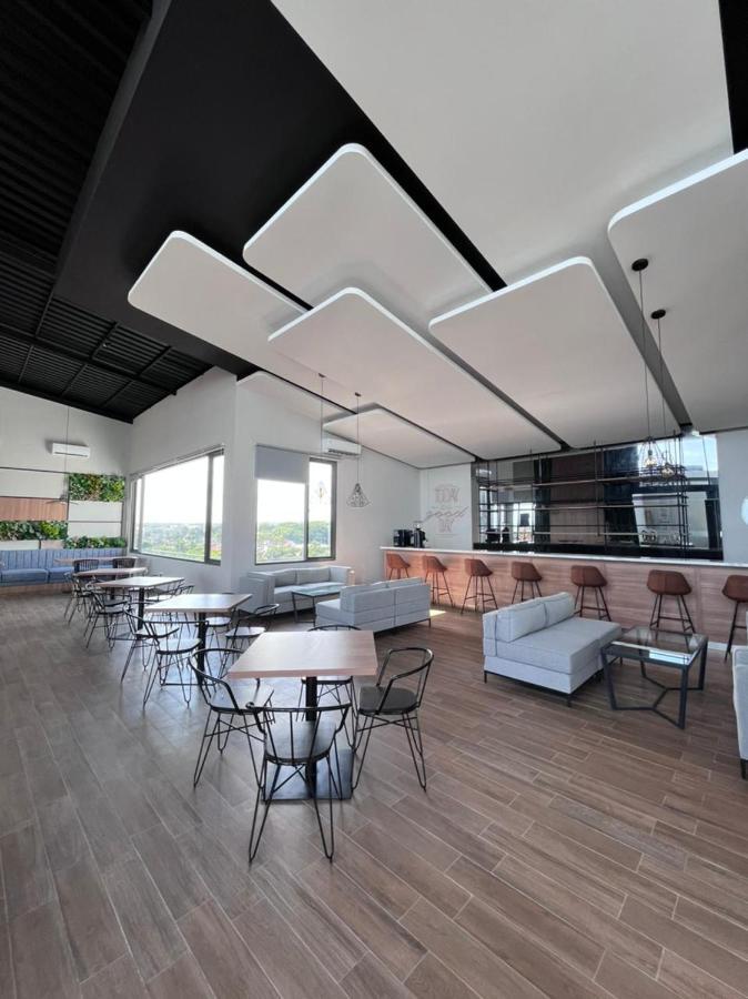 Front One King Hotel Tuban Tuban  Luaran gambar